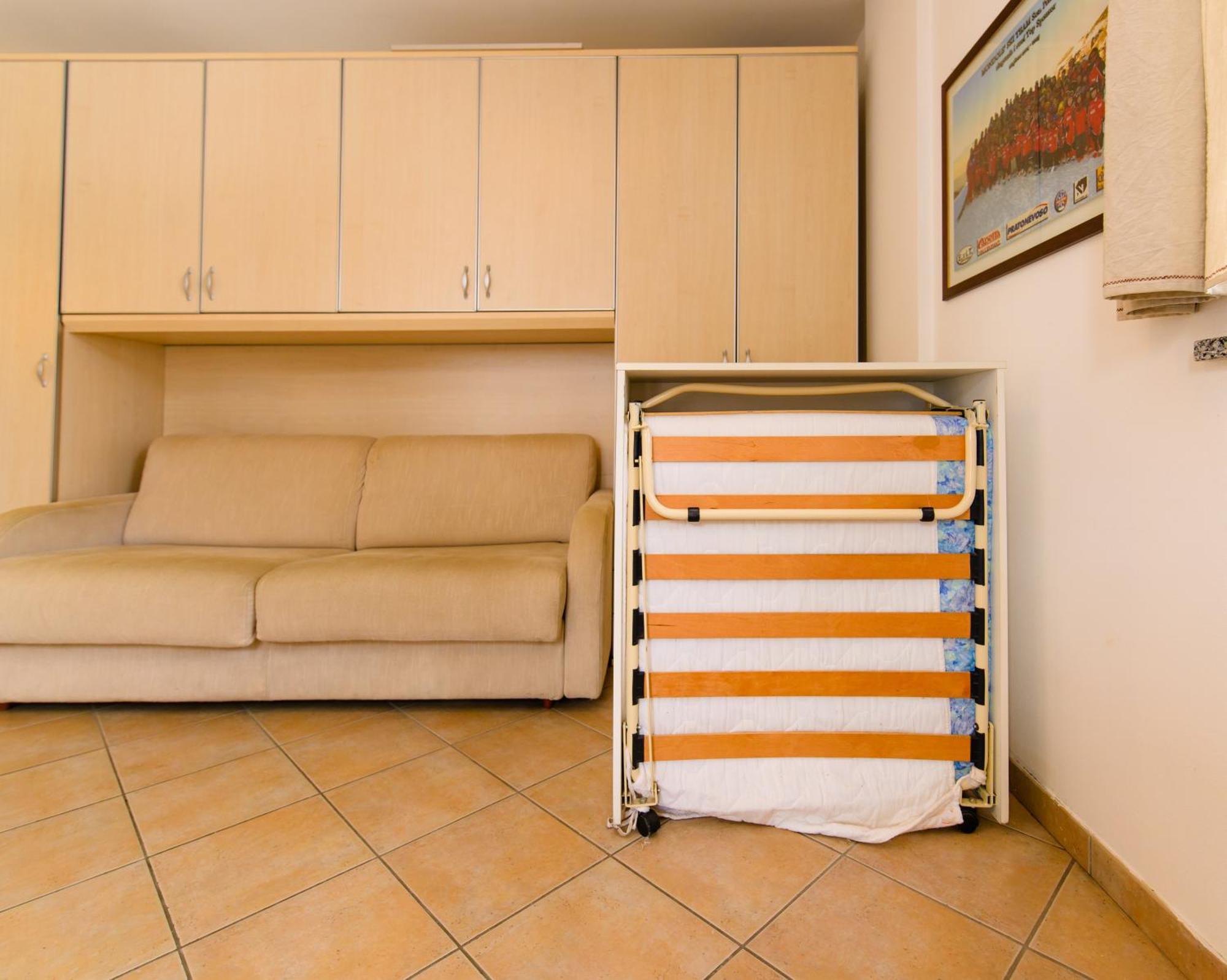 Zona Portici Apartment ปราโตเนโวโซ ห้อง รูปภาพ