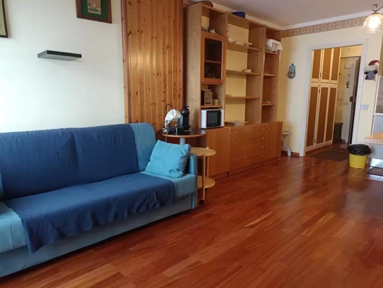 Zona Portici Apartment ปราโตเนโวโซ ภายนอก รูปภาพ