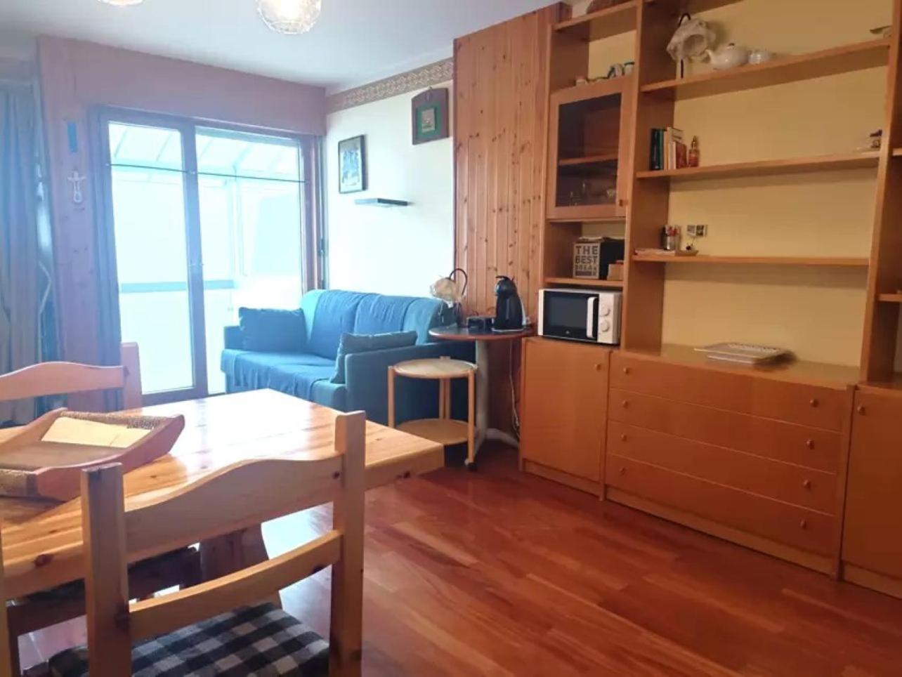 Zona Portici Apartment ปราโตเนโวโซ ภายนอก รูปภาพ