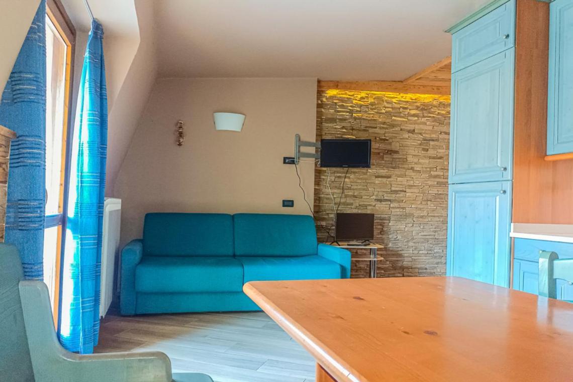 Zona Portici Apartment ปราโตเนโวโซ ภายนอก รูปภาพ